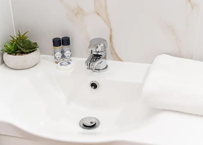 דירה Lotus אבאירו